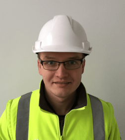 Tomek@2x
